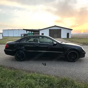 Mercedes-Benz CLK 220 Coupe CDI Automatik Avantgarde DPF Bild 3