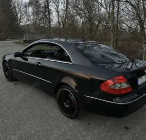 Mercedes-Benz CLK 220 Coupe CDI Automatik Avantgarde DPF Bild 5