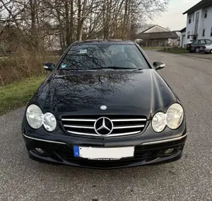 Mercedes-Benz CLK 220 Coupe CDI Automatik Avantgarde DPF Bild 2