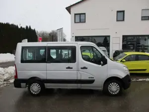 Nissan NV400