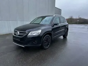 Volkswagen Tiguan Tiguan 1.4 TSI 4Motion *8x Bereift*
