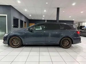 SEAT Leon ST Cupra R 300 4Drive*KAMERA*ALCANTARA*BOSE Bild 4