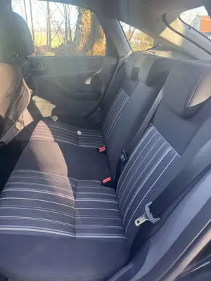 Ford Focus 1.6 16V Style Bild 3