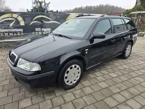 Skoda Octavia 1.6i Selection / AHK / TÜV 07/27