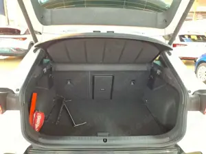 CUPRA Formentor 1.5 eTSI DSG 360KAM+5J GAR+GJR+elHK+CP Klima Navi Bild 4