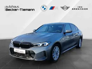 BMW 320 i Limousine M-Sport AHK HUD Glasdach DrivAssProf.