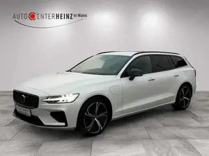 Volvo V60 Plus Dark Recharge Plug-In Hybrid AWD