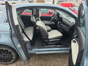 Fiat 500e 500 e 3+1 La Prima Bild 4