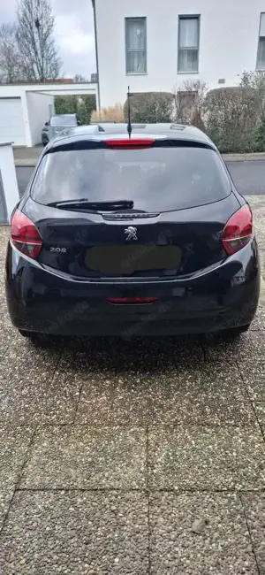 Peugeot 208 BlueHDi 100 Active Bild 3