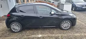 Peugeot 208 BlueHDi 100 Active Bild 2