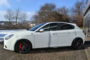 Alfa Romeo Giulietta Quadrifoglio Verde Bild 3