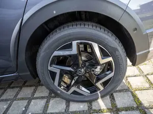 Volkswagen Taigo 1.5 TSI R-Line NAVI AHK ACC MATRIX-LED Bild 5