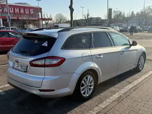 Ford Mondeo Turnier 2.0 TDCi Champions Edition Bild 4