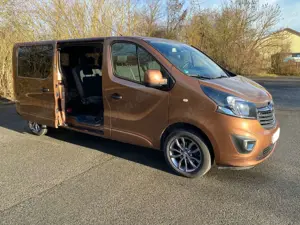 Opel Vivaro 2.5 CDTI L2H1 Life Cosmo Bild 4
