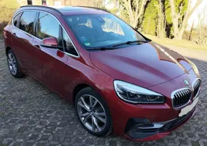 BMW 218 2er Active Tourer Diesel 218d xDrive Active Tourer Aut. Luxury Line AHK, Allrad