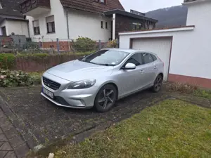 Volvo V40 Rdesign