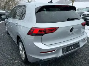 Volkswagen Golf VIII 2.0 TDI *DSG*LIFE*PDCHI+VO+KAMERA*SHZ* Bild 4