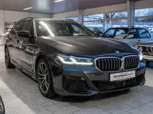 BMW 540 d Touring xDrive M-Sport FACEL. PANO AHK Bild 3