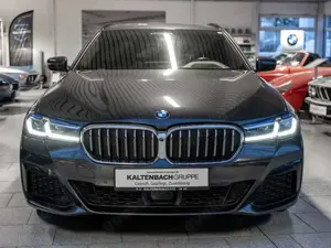 BMW 540 d Touring xDrive M-Sport FACEL. PANO AHK Bild 2