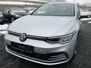 Volkswagen Golf VIII 2.0 TDI *DSG*LIFE*PDCHI+VO+KAMERA*SHZ* Bild 3