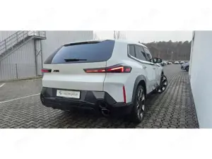 BMW XM LCProf BW Parkass+ SHZ V+H Keyless SoftClose Bild 3