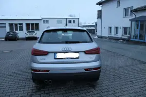 Audi Q3 2.0 TDI DSG NAVI+SHZ+PDC Bild 5