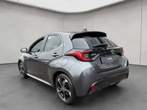 Toyota Yaris Hybrid 130 1.5 VVT-i Style Bild 3