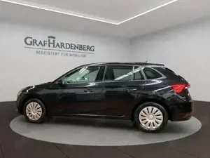 Skoda Scala Essence 1.0 TSI DSG AHK Sitzheizung LED Bild 2