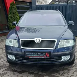 Skoda Octavia 4X4*2.0*AWD*Navi*Xenon*Alu*AHK Bild 2