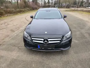 Mercedes-Benz E 220 E 220 d T 9G-TRONIC Avantgarde Bild 2