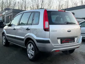 Ford Fusion Fun X 1.4 Benzin Lichtsensor AUX Bild 3