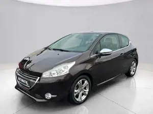 Peugeot 208 Allure*Automatik*1.Hand*HU/AU Neu*SHZ*Temp.*