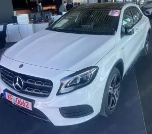 Mercedes-Benz GLA 200 d 7G-DCT AMG Line Pano*360°*Leder* ServiceNeu