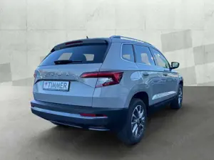 Skoda Karoq 1.5 TSI CLEVER +AHK +LED +APP-CONN +SHZ +17" +DAB Bild 4