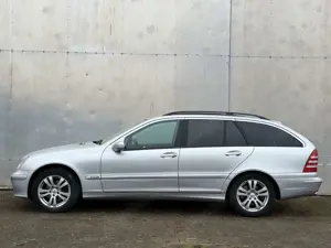 Mercedes-Benz C 200 C 200 T Kompressor Sport Edition*Rostfrei*TÜV NEU Bild 2