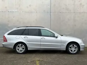 Mercedes-Benz C 200 C 200 T Kompressor Sport Edition*Rostfrei*TÜV NEU Bild 5