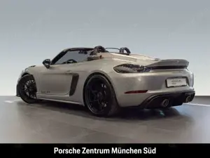 Porsche 718 Spyder RS BOSE Sport Chrono Sportabgasanlage Bild 3