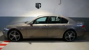BMW 750 750i Volleder Xenen Navi VOLL Bild 3