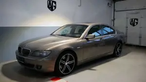 BMW 750 750i Volleder Xenen Navi VOLL Bild 2