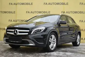 Mercedes-Benz GLA 200 /LEDER/NAVI/XENON/PDC/SHZ/ALU/KLIMA/