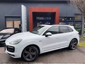 Porsche Cayenne E-Hybrid Platinum Edition SportDesign