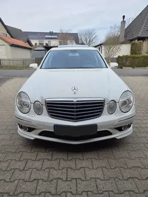 Mercedes-Benz E 350 Schicker Mercedes-Benz E 350 Avantgard AMG Style für Liebhaber - gepflegt und st