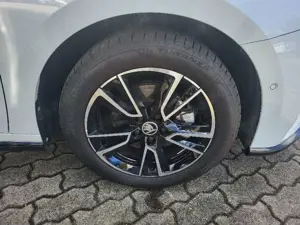 Skoda Fabia 1.0 TSI MONTE CARLO+LED+ACC+GARANTIE 03/29 Bild 5