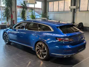 Volkswagen Arteon Shooting Brake 2.0 TSI  4Moti DSG R-LINE Bild 2