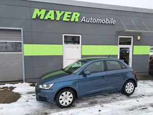 Audi A1 Sportback basis "Navi-PDC-SHZ"