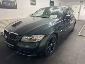 BMW 325 i Automatik PDC Navi Tempomat Top Zustand