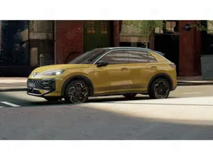 Volkswagen T-Roc 1.5 eTSI DSG R-Line Matrix Navi Panoramad.