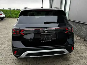 Volkswagen T-Cross LIFE 1.5 TSI 150PS DSG/AUTOMATIK, Deep-Black-Me... Bild 5