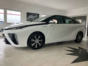 Toyota Mirai H2 FUELCELL Wasserstoff LED Assistenten Bild 2