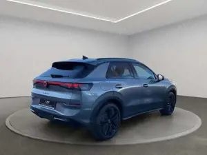 Volkswagen T-Roc R-Line 1.5 eTSI DSG ACC+MATRIX+AHK+PANO Bild 4